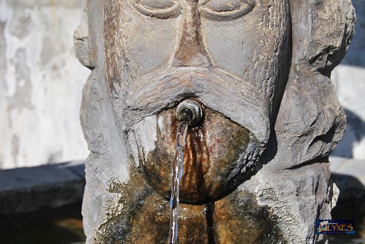 acqua fresca in piazzetta.JPG